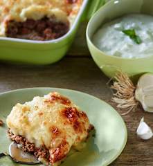 Fırında Püreli Kaşarlı Köfte ve Cacık