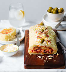 Brazo de puré de patatas relleno de pisto