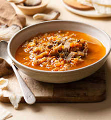 Zuppa piccante ai funghi (vegan)