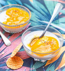 Semoule au coulis de mangue