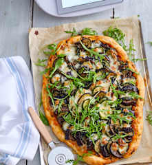 Pizza à l'épeautre, courgettes et aubergines