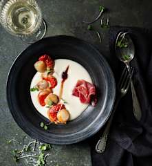 Vieira con parmentier de ibérico y Pedro Ximénez