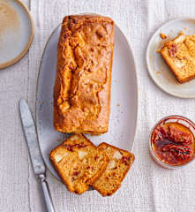 Cake au tofu, tomates séchées et pesto rosso
