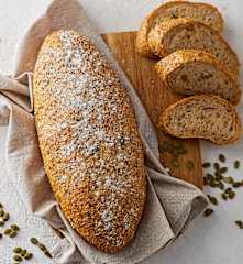 Pagnotta di farro e semi di zucca