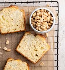 Cake au chou-fleur et aux cacahuètes
