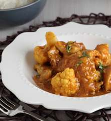 'Sun City' chicken and cauliflower curry