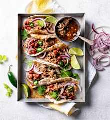 Tacos integrali con pulled pork alla birra