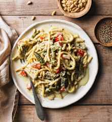 Spätzle mit Spargel-Bärlauch-Rahmsauce