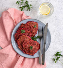 Placki ziemniaczane z burakiem i natką pietruszki