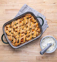 Peach and cardamom pie