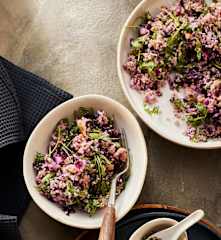 Lauwarmer Rotkohl-Quinoa-Salat