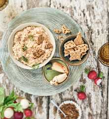 Tartinable crevettes, crabe et surimi au mélange du trappeur