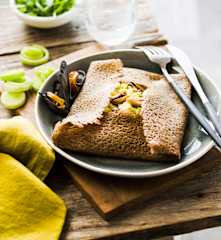 Galette de sarrasin moules et fondue de poireau