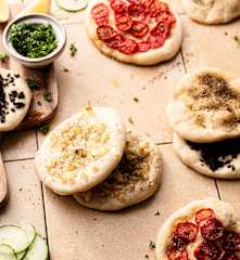 Manakish (pan zaatar)