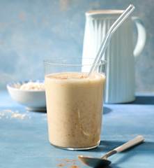 Kokos-Smoothie mit Zimt