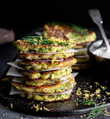 Kolokithokeftedes (Frittelle di zucchine greche)