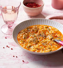 Arroz caldoso con atún fresco