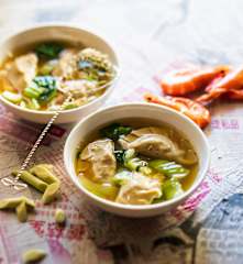 Soupe de wontons (soupe de raviolis)