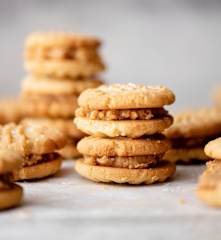 Sanduíche de cookies com manteiga de amendoim