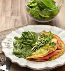 Nadýchaná omeleta s krabími tyčinkami