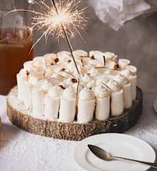 Tarta de merengue y coco