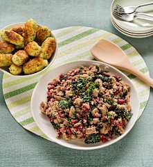 Croquetas de patata y migas con kale y judías