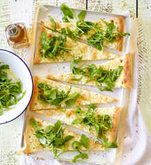 Pizza bianca s rukolou