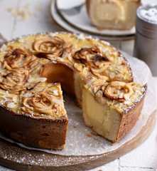 Tarte em coroa de maçã espiralizada