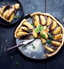 Quiche de magret de canard aux oignons et pommes