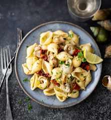 Pâtes aux bulots et tomates séchées