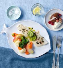 Menü: Zander mit Apfel-Gemüse und Salbei; Dunkles Schokomousse mit weißer Schokocreme