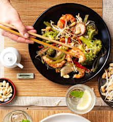 Chop suey de gambas