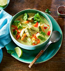 Curry-Gemüse-Maultaschen-Suppe