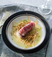 Canelón de jamón ibérico