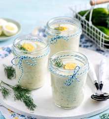 Chłodnik ogórkowy z ziemniakami i jajkiem