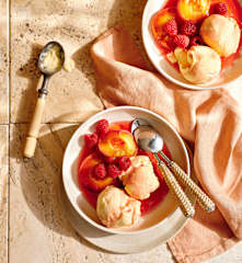 Roasted peach ice-cream