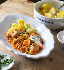 Szegediner Gulasch mit Erdäpfeln