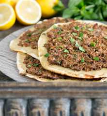 Spiced lamb flatbread