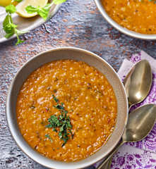 Ezogelin Çorbası - Rote Linsensuppe