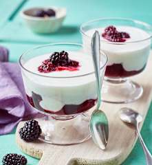 Omas-Lukullus-Brombeer-Becher