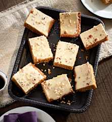 Kürbis-Nuss-Schnitten