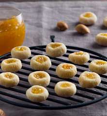 Biscotti mandorle e arancia