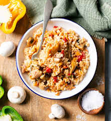 Ryż z kurczakiem i pieczarkami