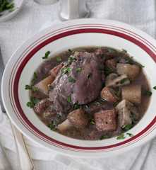 Chicken and mushrooms in red wine