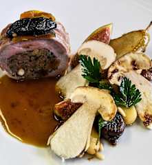 Filet mignon de porc farci de fruits secs, garniture automnale