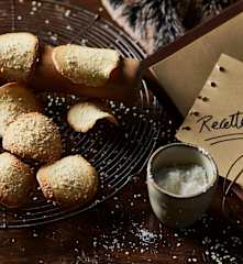 Tuiles à la noix de coco et au sésame