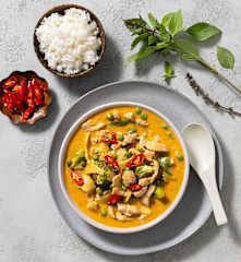 Thai red chicken curry