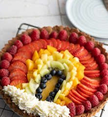 Tarta de frutas arcoíris