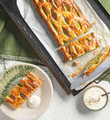 Brokkolistrudel mit Schinken und Käse