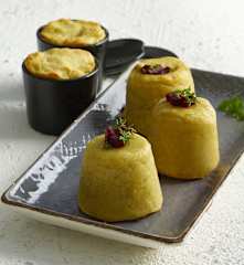 Sformatini di topinambur ripieni di rapa rossa